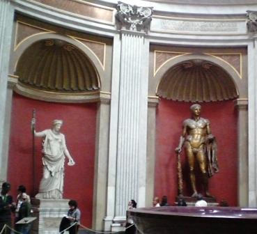 The gods Juno and Hercules dwarf Vatican visitors