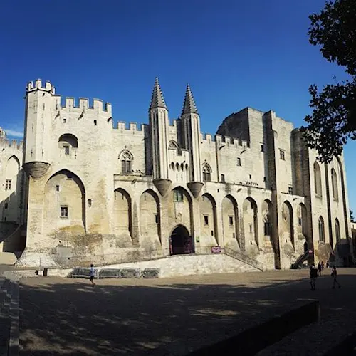 Instagram-Avignon-France-_scouserontour