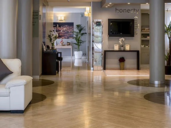 Siena-Hotel-Executive-lobby