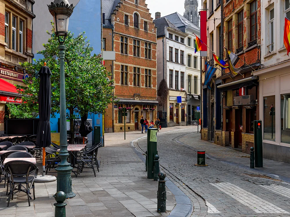 Brussels-Netherlands-street-swiper-hero-gallery