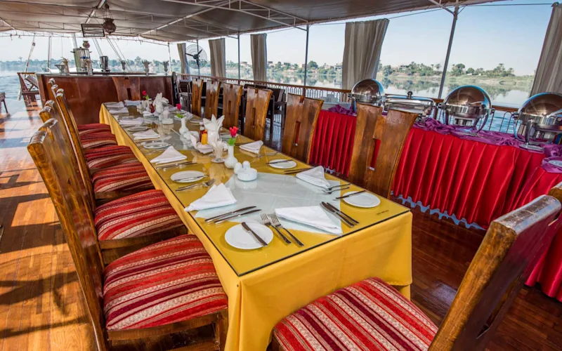 cairo-nile-dinner-cruise-river-nile-cairo-egypt-guided-tour