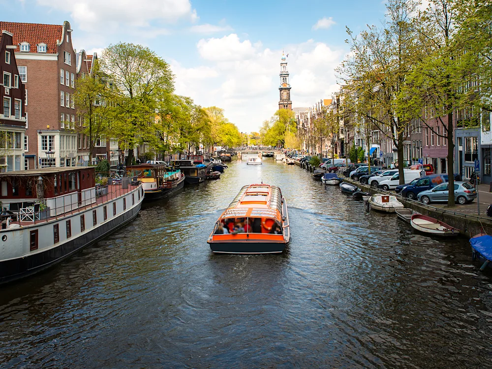 canal-cruise-Amsterdam