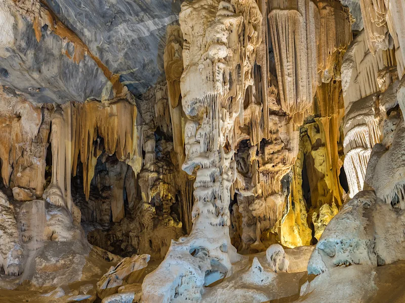 cango-caves-south-africa-oudtshoorn