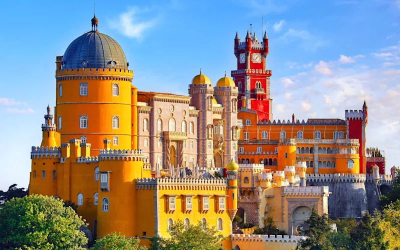 Colours of Sintra: Pena Palace with Lunch