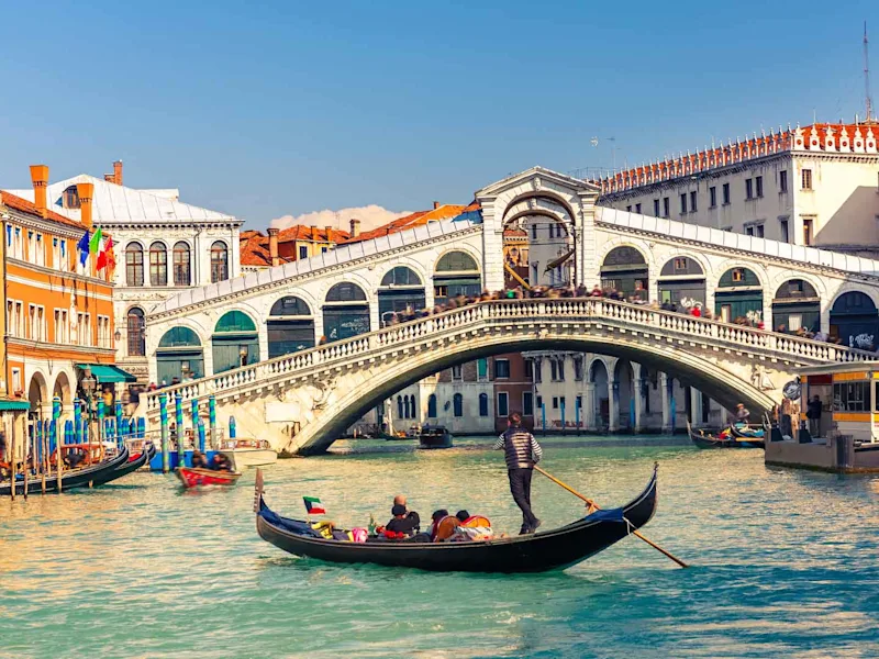 day8-rialto-bridge-venice-europe-jewel