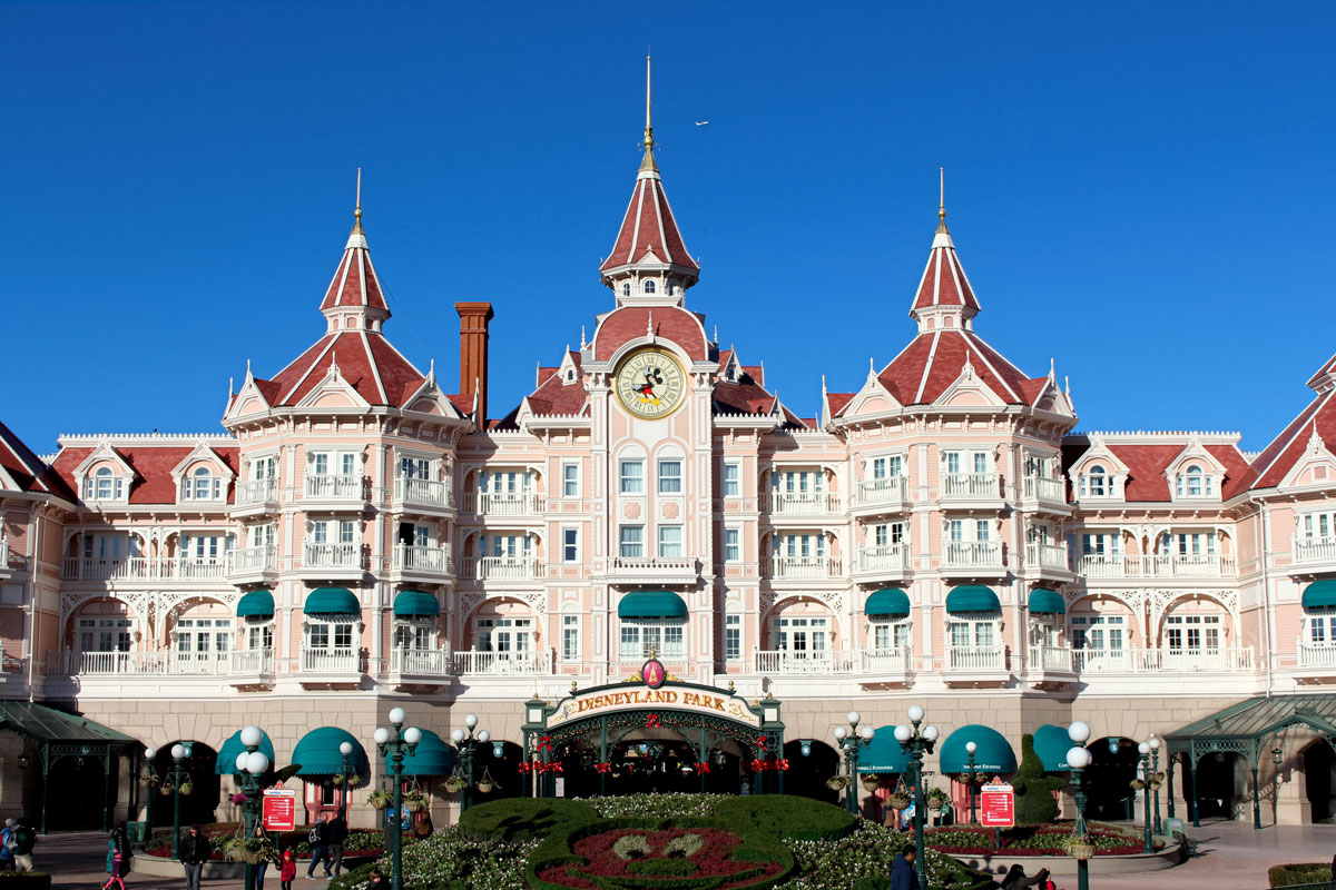Dinseyland_Paris_ExpatExplore