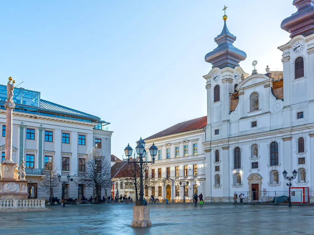Gyor-square-Hungary-swiper-hero-gallery