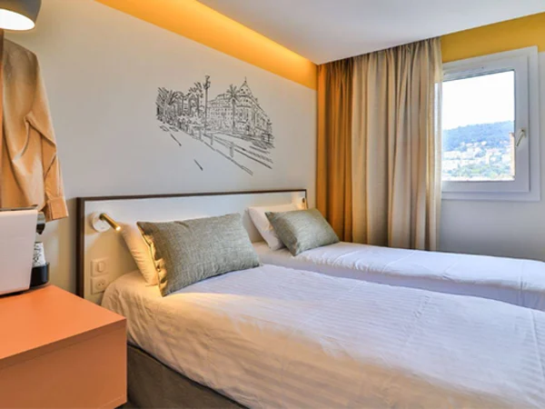 Hotel-du-Pin-Nice-Port-room