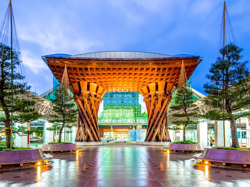 Kanazawa-train-station-japan