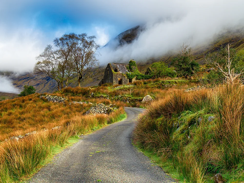 killarney-old-cottage-ireland-swiper-hero-gallery