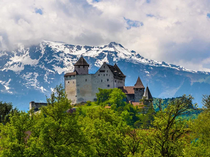 liechtenstein-castle-vaduz-ultimate-europe-day22-1