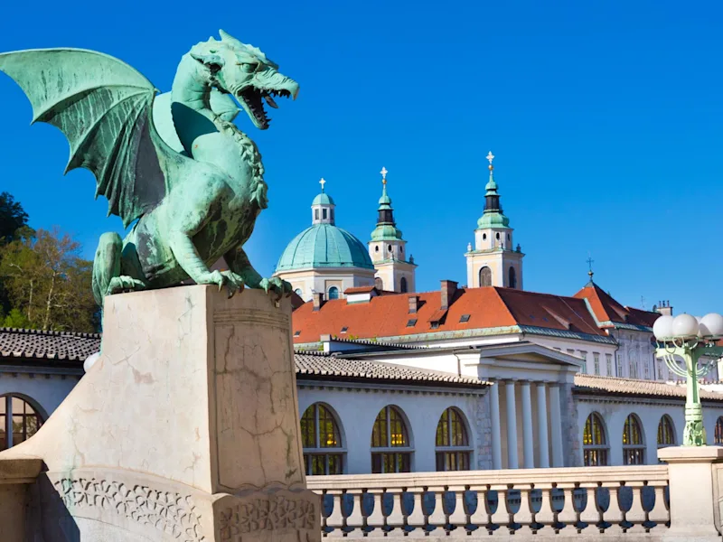 ljubljana-famous-dragon-bridge-ultimate-europe-day8-1
