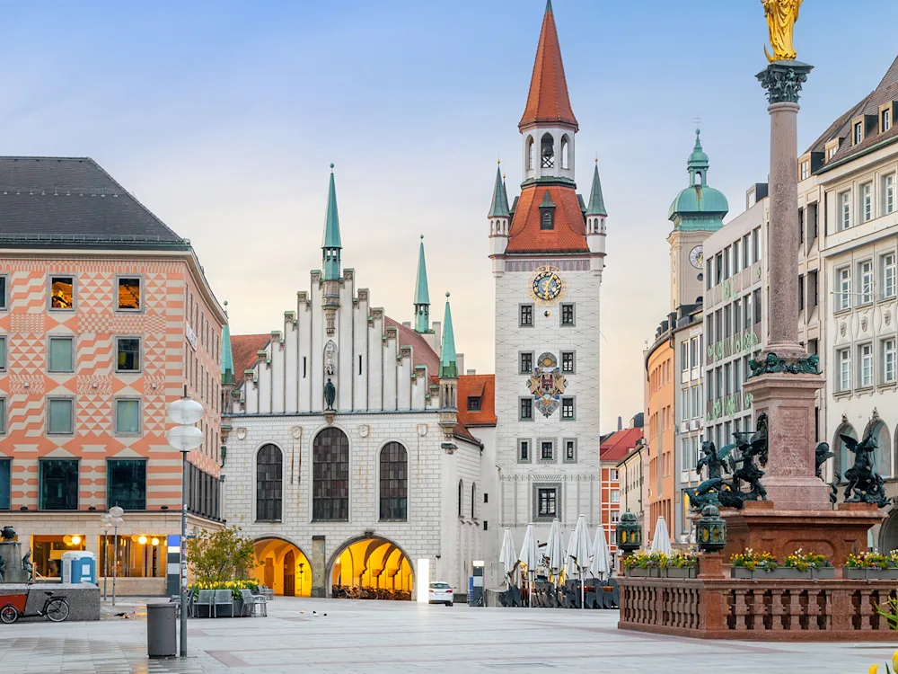 Marienplatz-Munich-Germany-swiper-hero-gallery