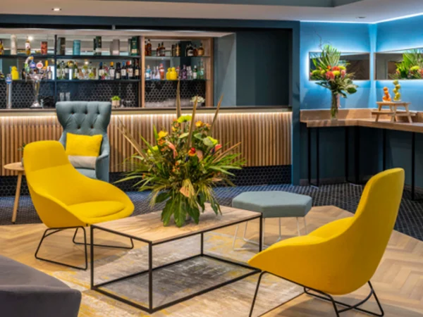 novotel-edinburgh-park-hotel-lobby