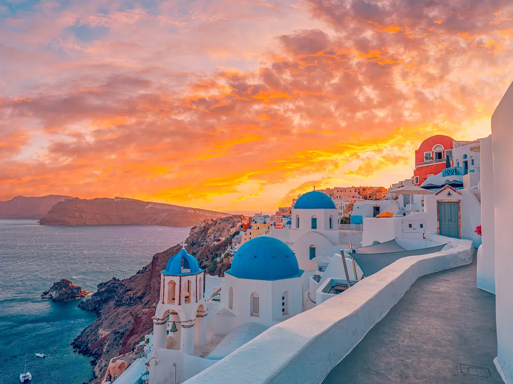 oia-santorini-island-greece-swiper-hero-gallery