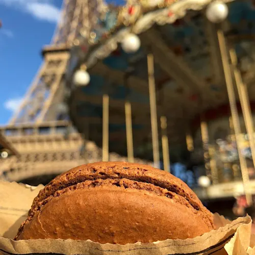 Paris-_swaggernaut_js