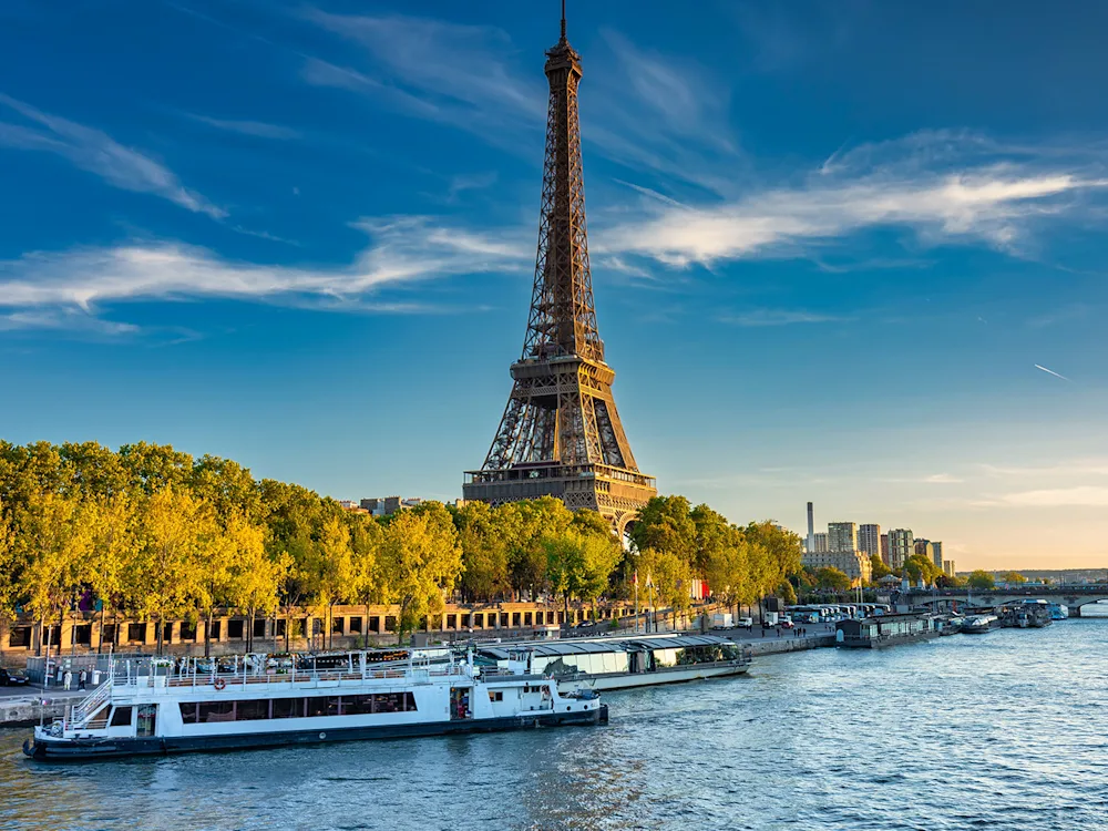 Paris-eiffel-tower-in-paris-from-river-swiper-hero-gallery