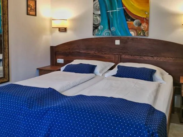 Plitvice-Luxury-Plitvice-Lakes-Croatia-room