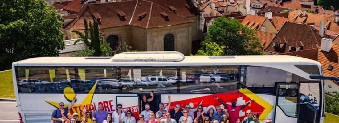 instagram1-prague-czech-republic-coach-group-shot-_wessel