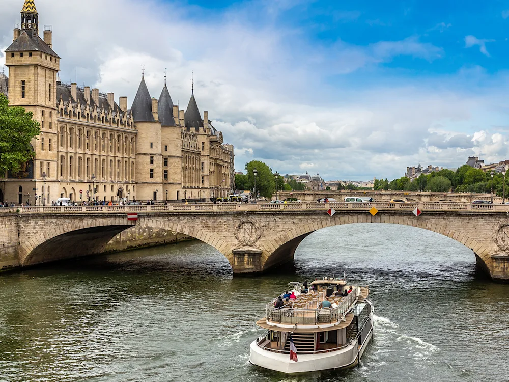 River-Seine-Cruise-in-Paris-swiper-hero-gallery
