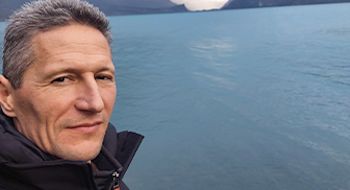 Robi-expat-explore-driver