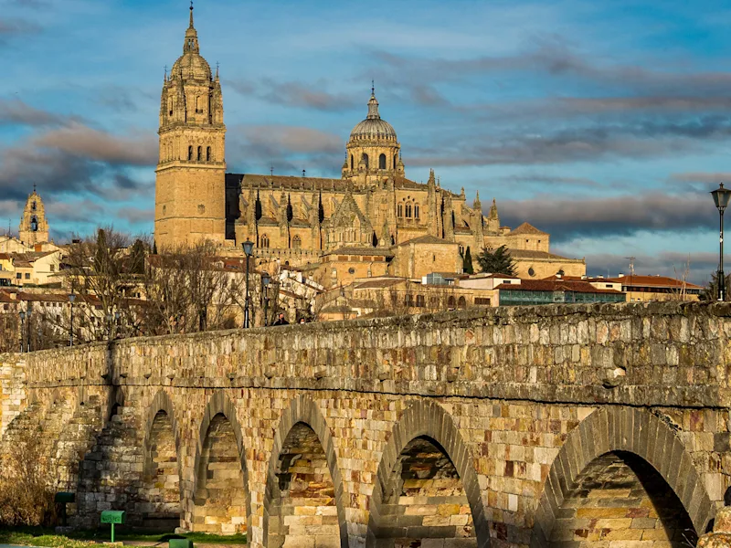 salamanca-cathedral-spain-bridge