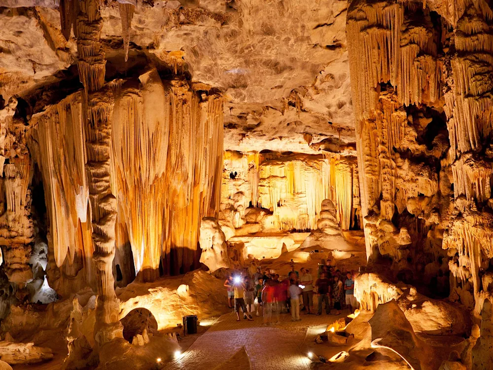 South-Africa-Cango-Caves-swiper-hero-gallery