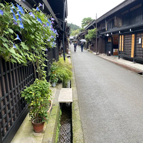 street-in-takayama-Japan-instagram-_travelingdepression_