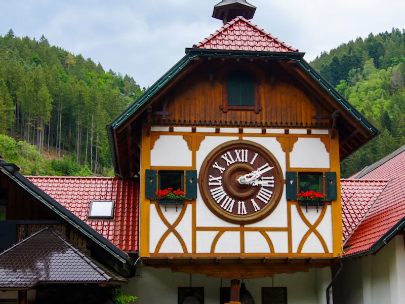 Triberg LargestCuckooClock