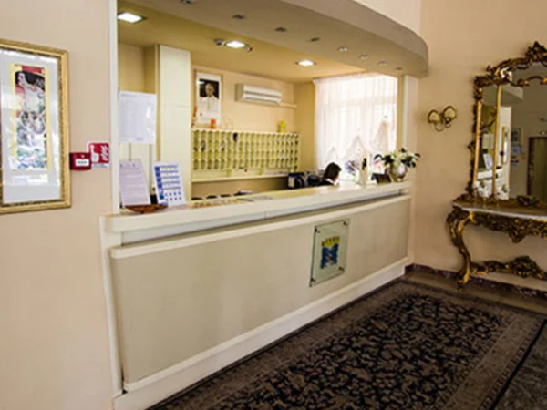 Tuscany-Hotel-Terme-Pellegrini-reception