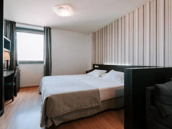 Zenit-Hall-88-studios-room