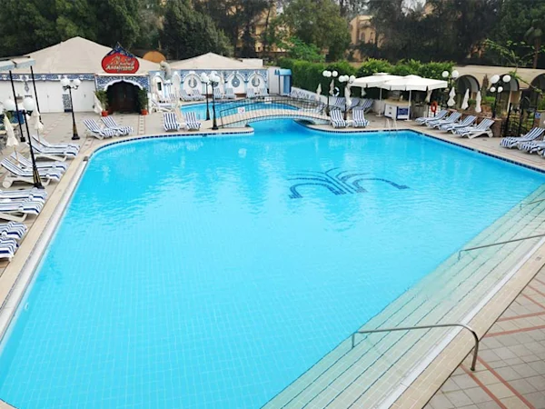 Oasis-Hotel-pool-2017