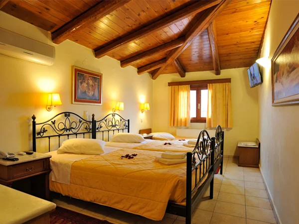 Parnassos-Hotel1-2017