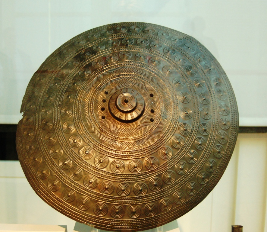 Etruscan bronze military shield, Tarquinia, now in Berlin
